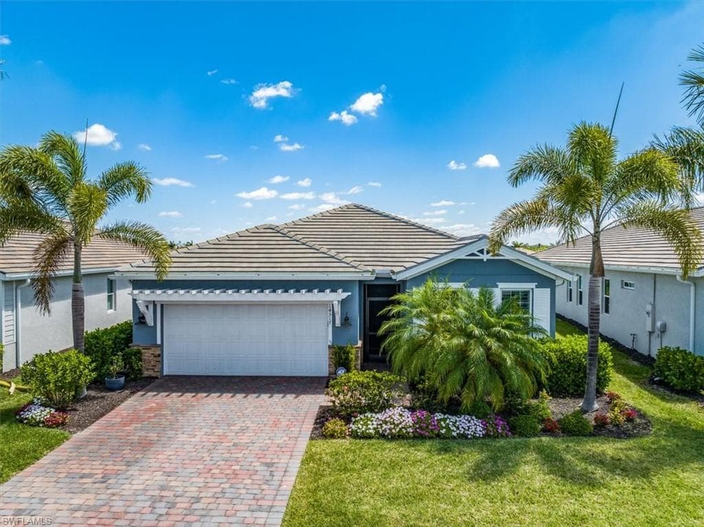 14517 Stern Way, Naples, FL 34114-3