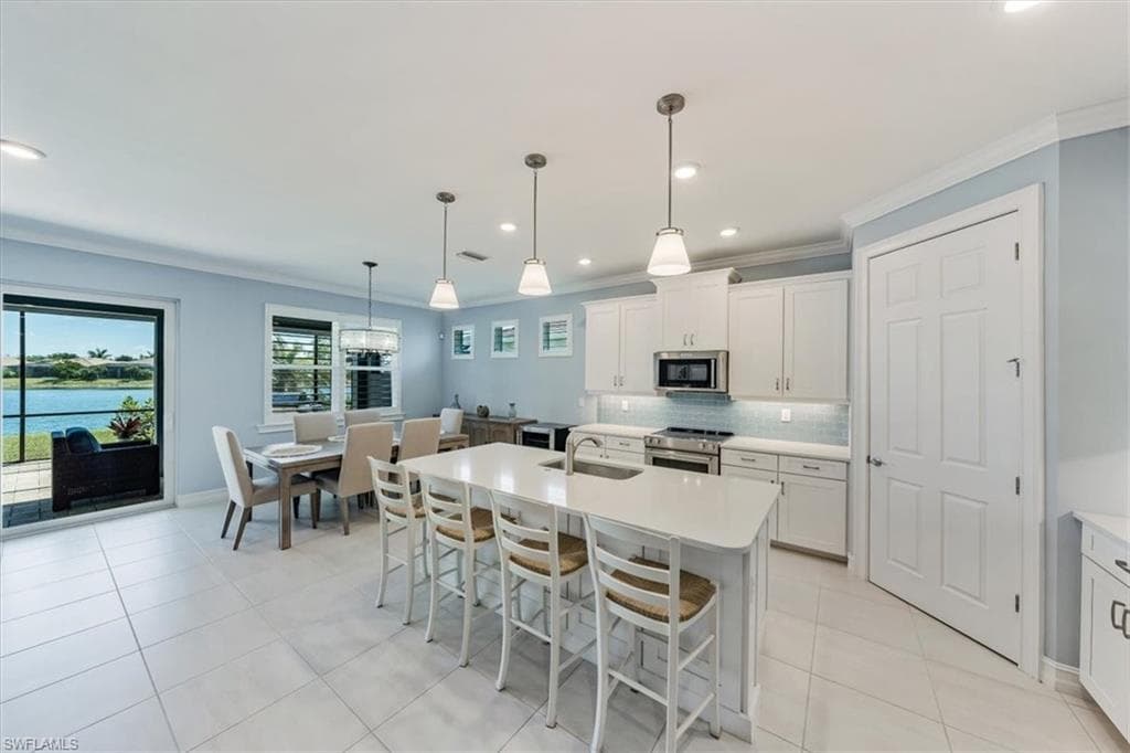14517 Stern Way, Naples, FL 34114-8
