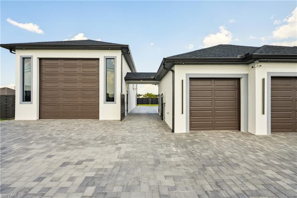 401 Nelson Rd N, Cape Coral, FL 33993-43