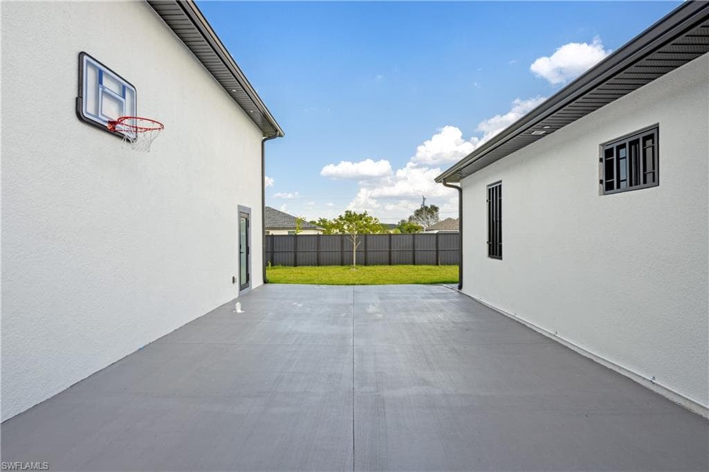 401 Nelson Rd N, Cape Coral, FL 33993-50