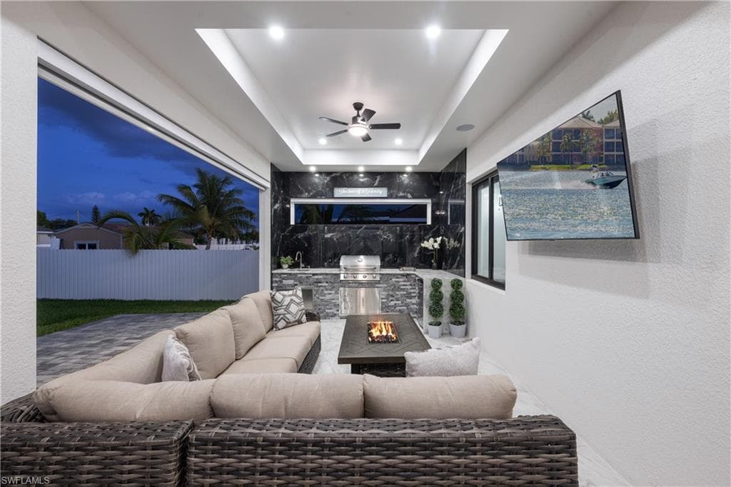 401 Nelson Rd N, Cape Coral, FL 33993-5