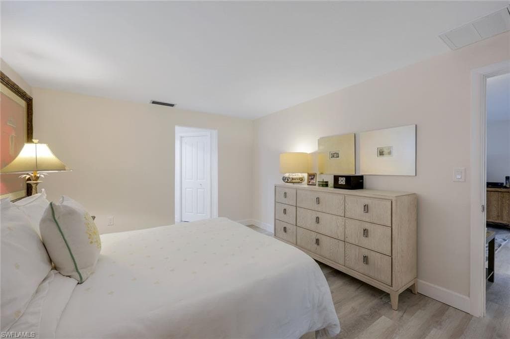 10320 River Dr, Bonita Springs, FL 34135-17