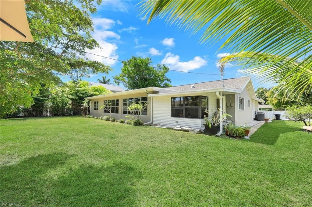 10320 River Dr, Bonita Springs, FL 34135-29