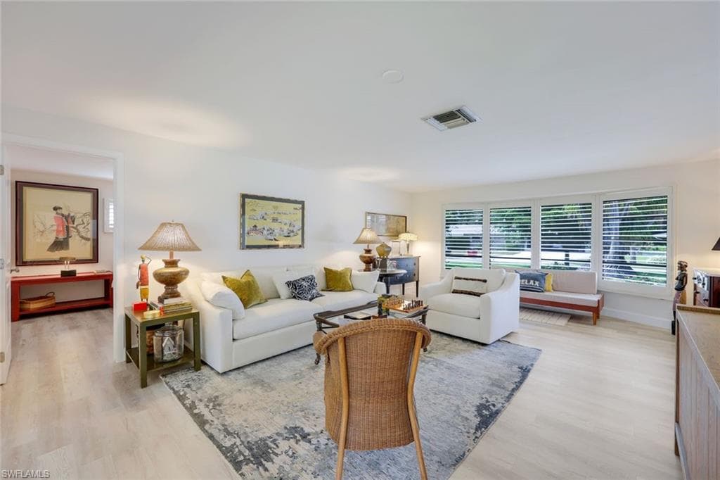 10320 River Dr, Bonita Springs, FL 34135-4