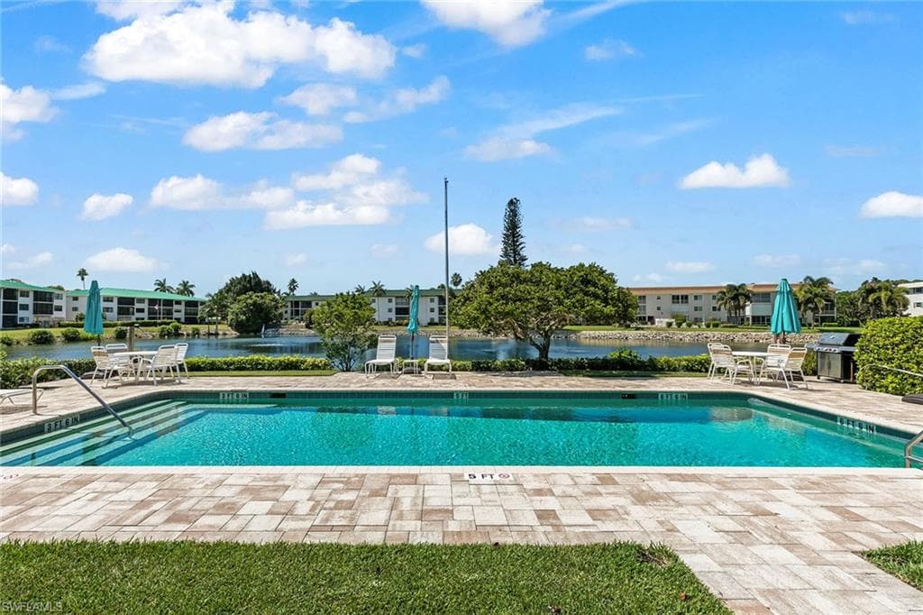 3055 Riviera Dr 103, Naples, FL 34103-17