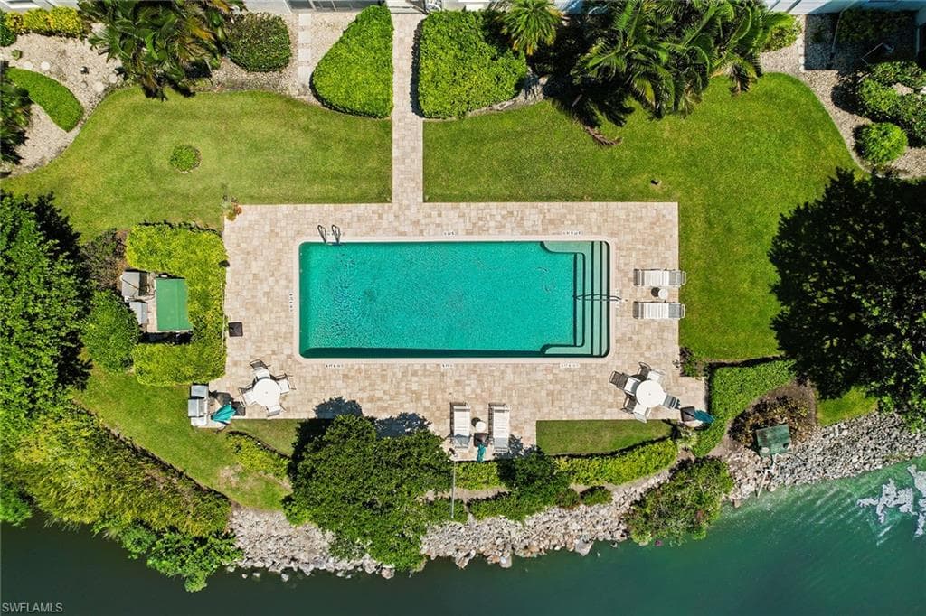 3055 Riviera Dr 103, Naples, FL 34103-3