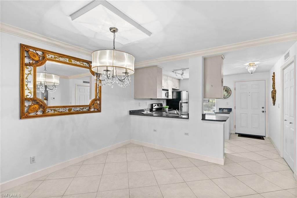 3055 Riviera Dr 103, Naples, FL 34103-6