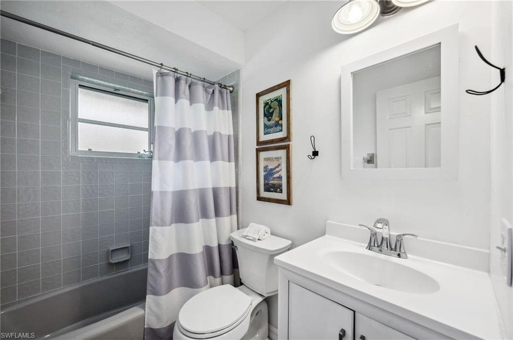 118 Palmetto Dunes Cir, Naples, FL 34113-24