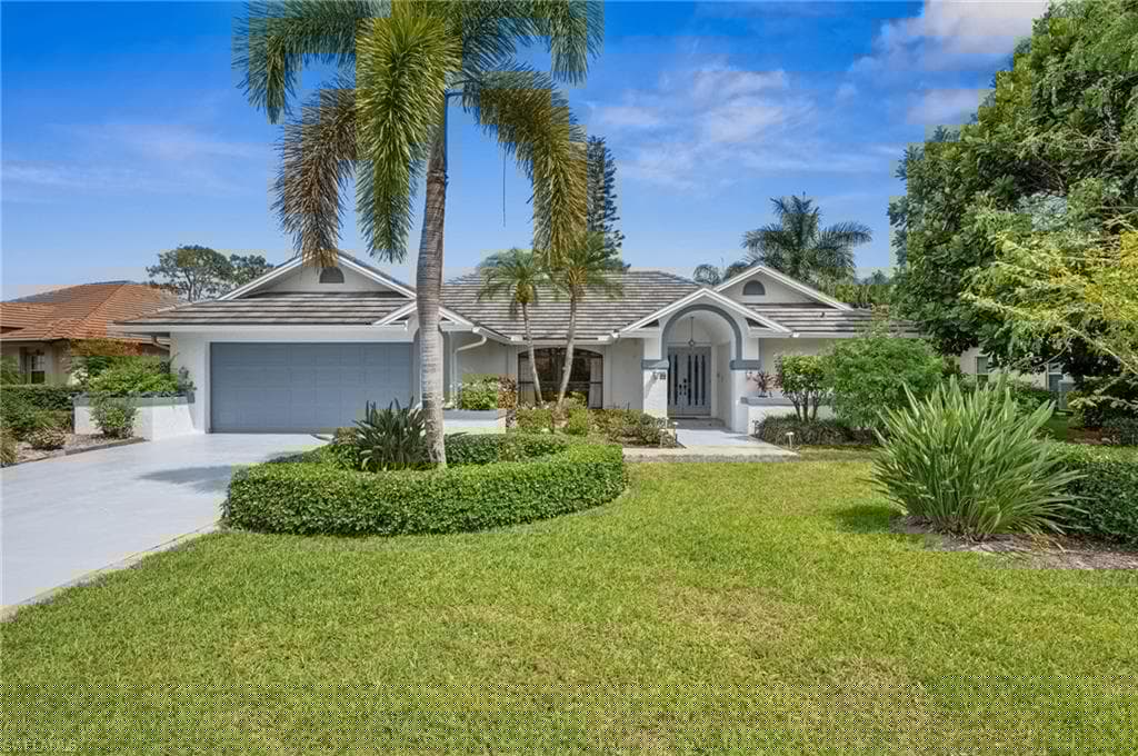 118 Palmetto Dunes Cir, Naples, FL 34113-2