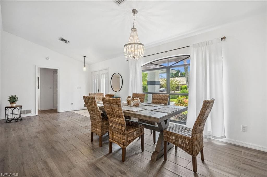 118 Palmetto Dunes Cir, Naples, FL 34113-4