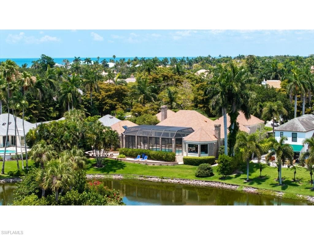 2610 Half Moon Walk, Naples, FL 34102-17