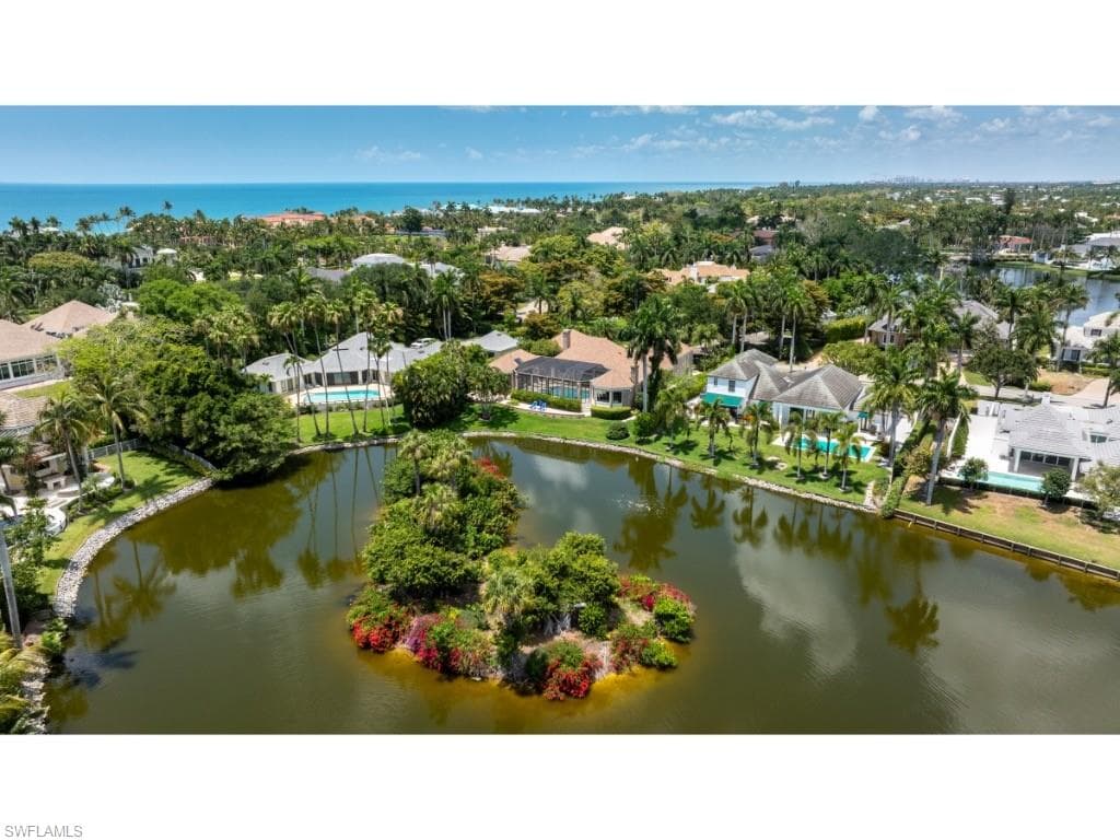 2610 Half Moon Walk, Naples, FL 34102-18