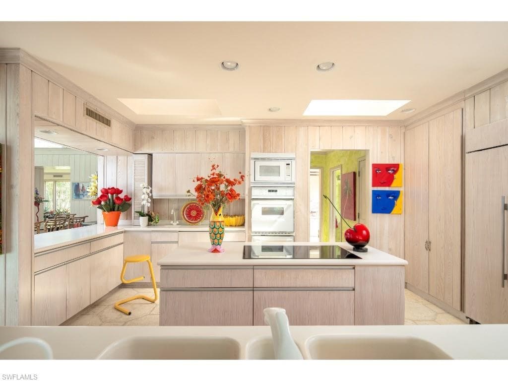 2610 Half Moon Walk, Naples, FL 34102-7