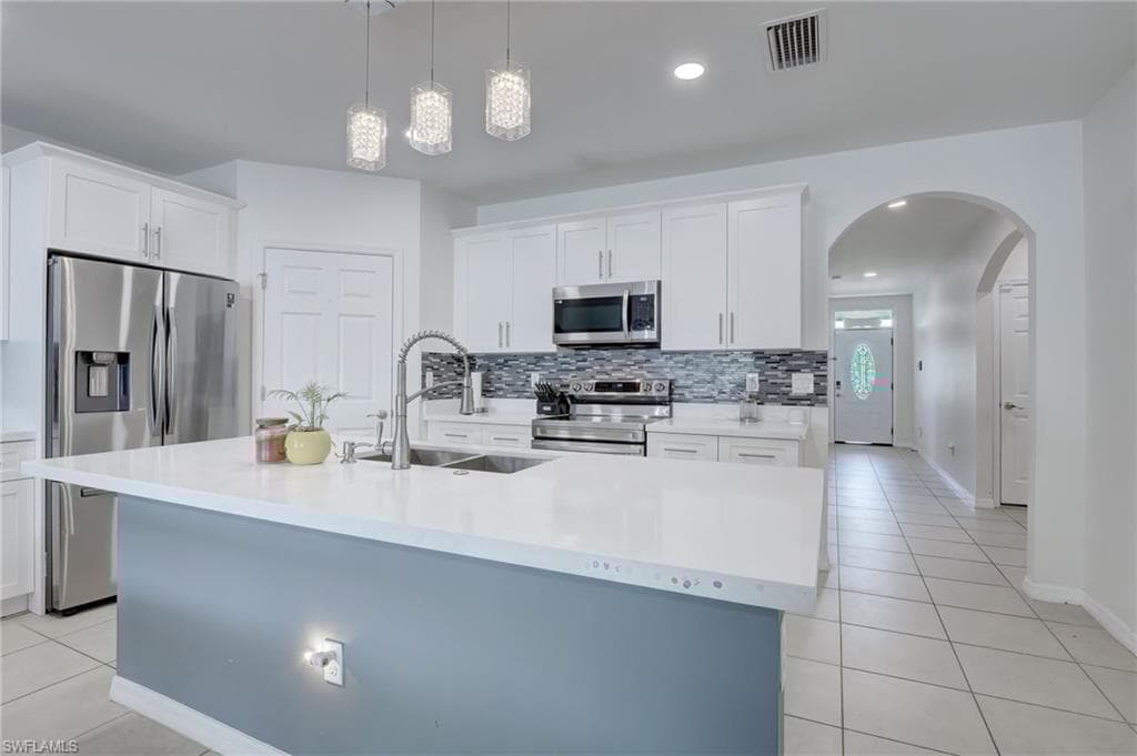 1626 6th Ave, Cape Coral, FL 33991-15