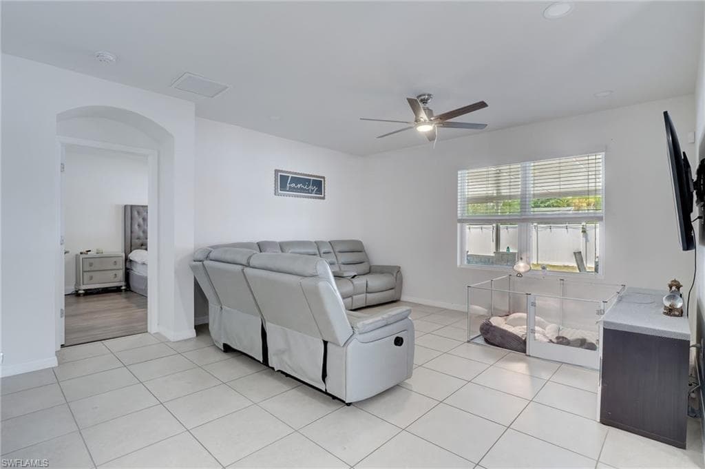 1626 6th Ave, Cape Coral, FL 33991-16