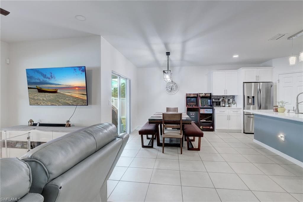 1626 6th Ave, Cape Coral, FL 33991-17