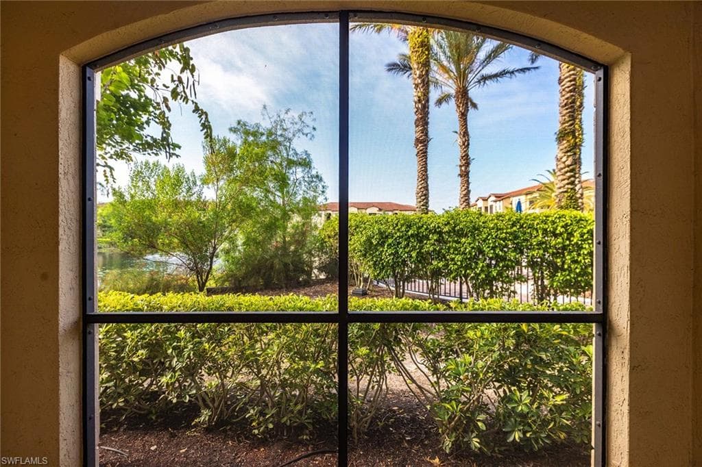 12920 Positano Cir 104, Naples, FL 34105-32
