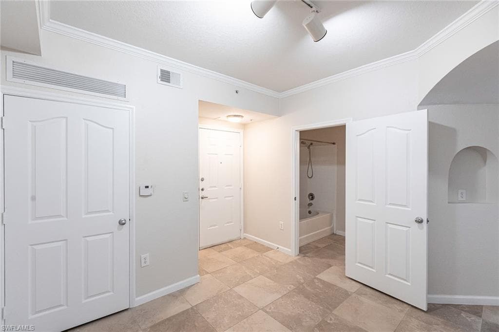 12920 Positano Cir 104, Naples, FL 34105-4