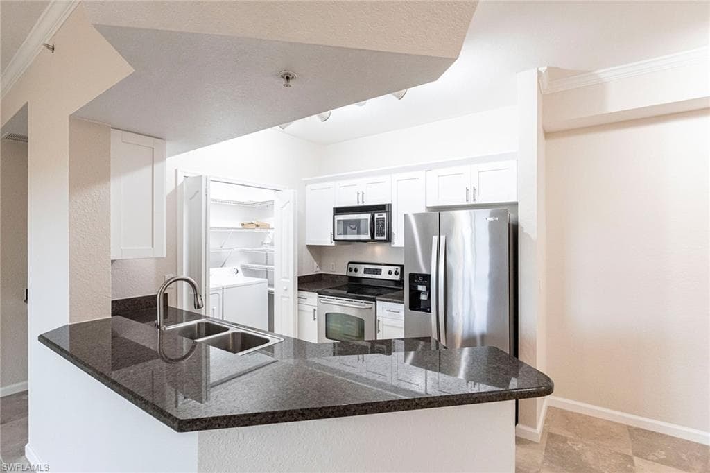 12920 Positano Cir 104, Naples, FL 34105-7