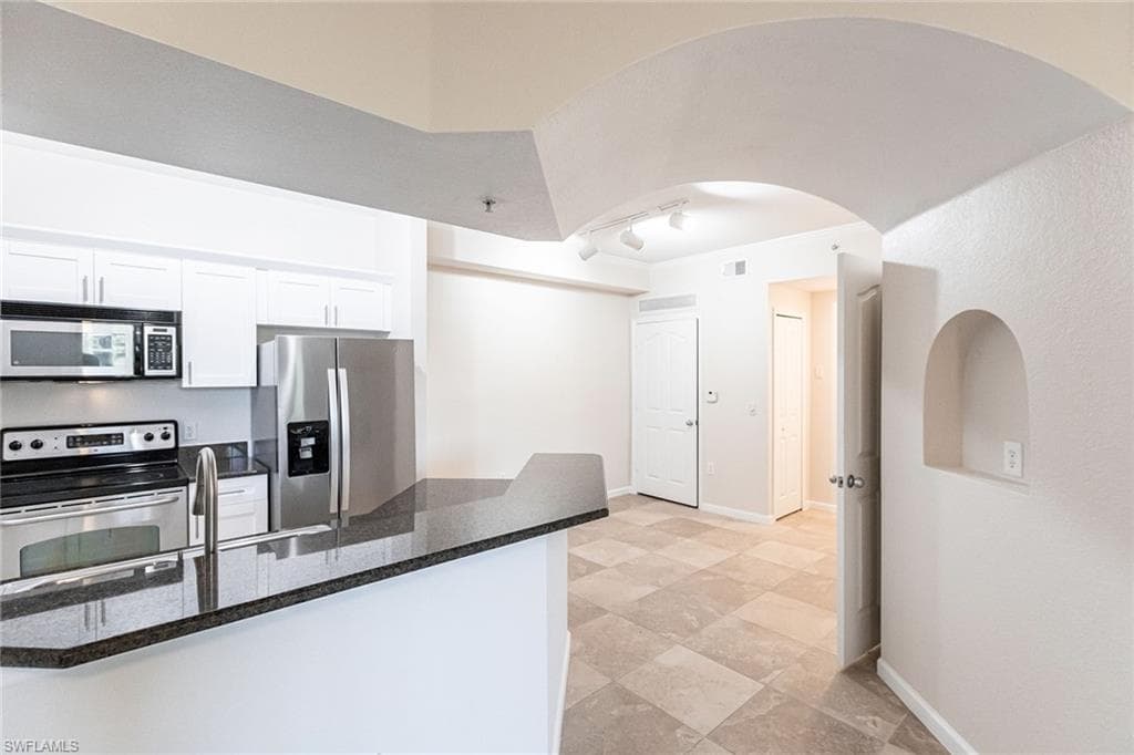 12920 Positano Cir 104, Naples, FL 34105-8