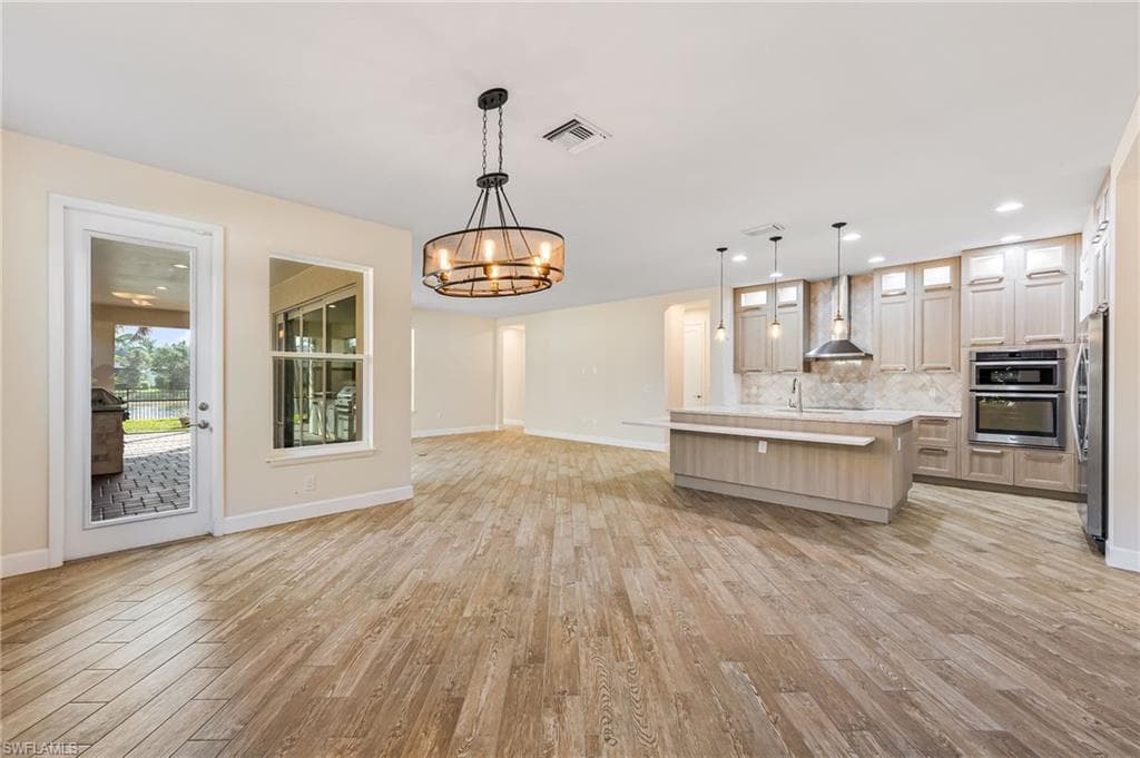 14653 Tropical Dr, Naples, FL 34114-9