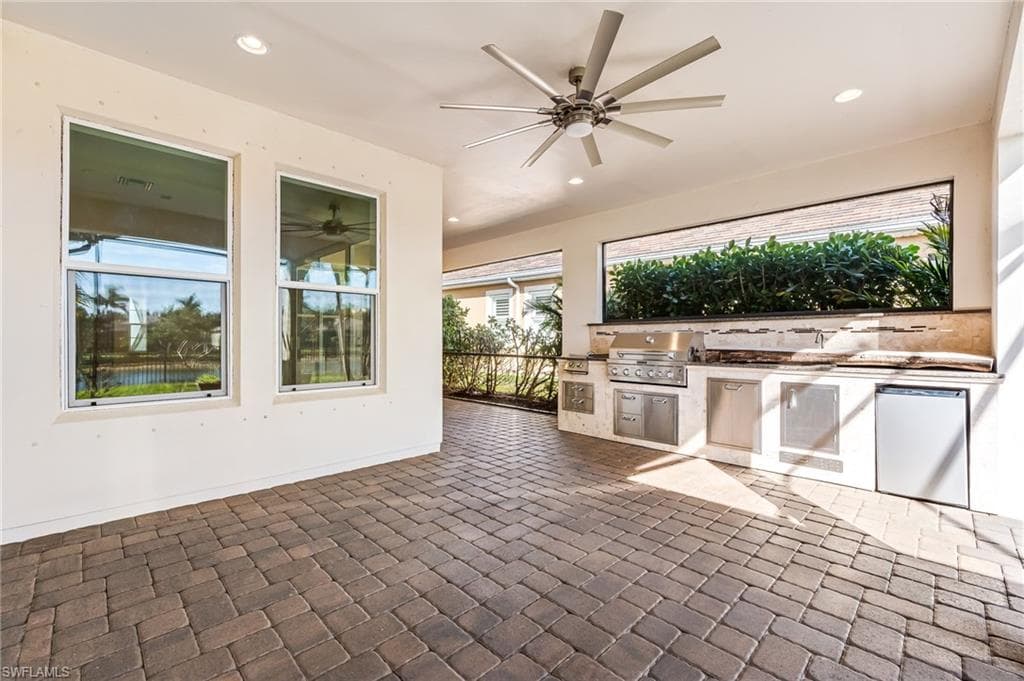 14653 Tropical Dr, Naples, FL 34114-37