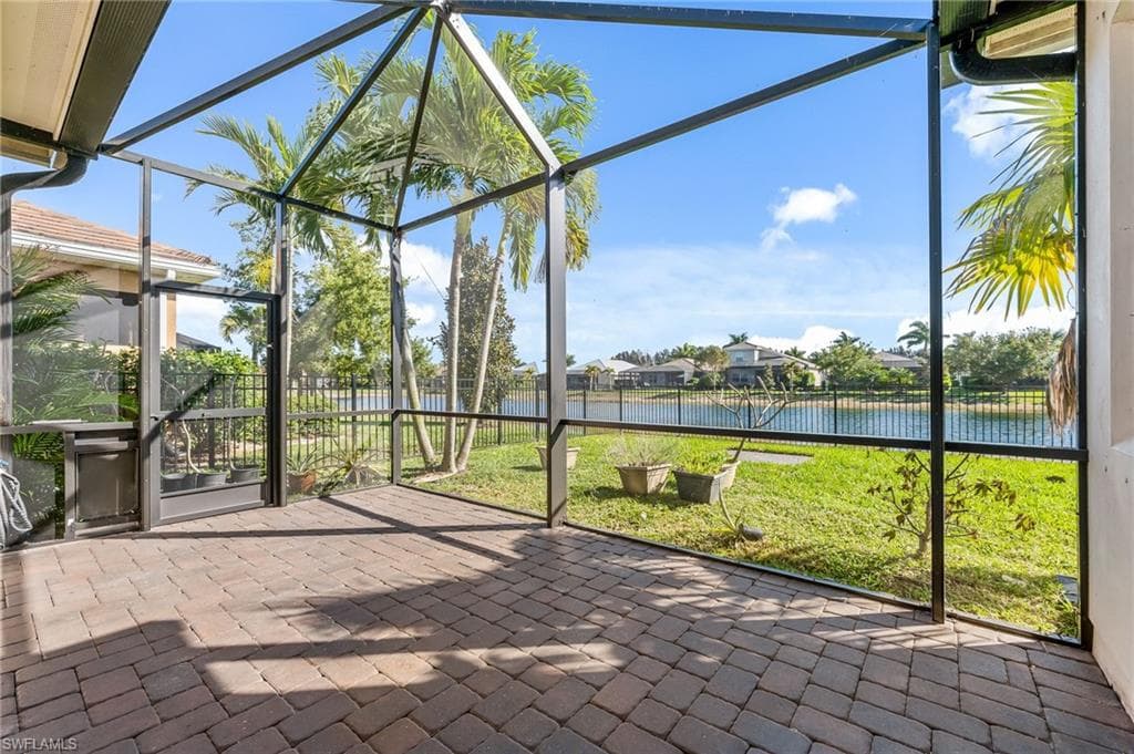 14653 Tropical Dr, Naples, FL 34114-38