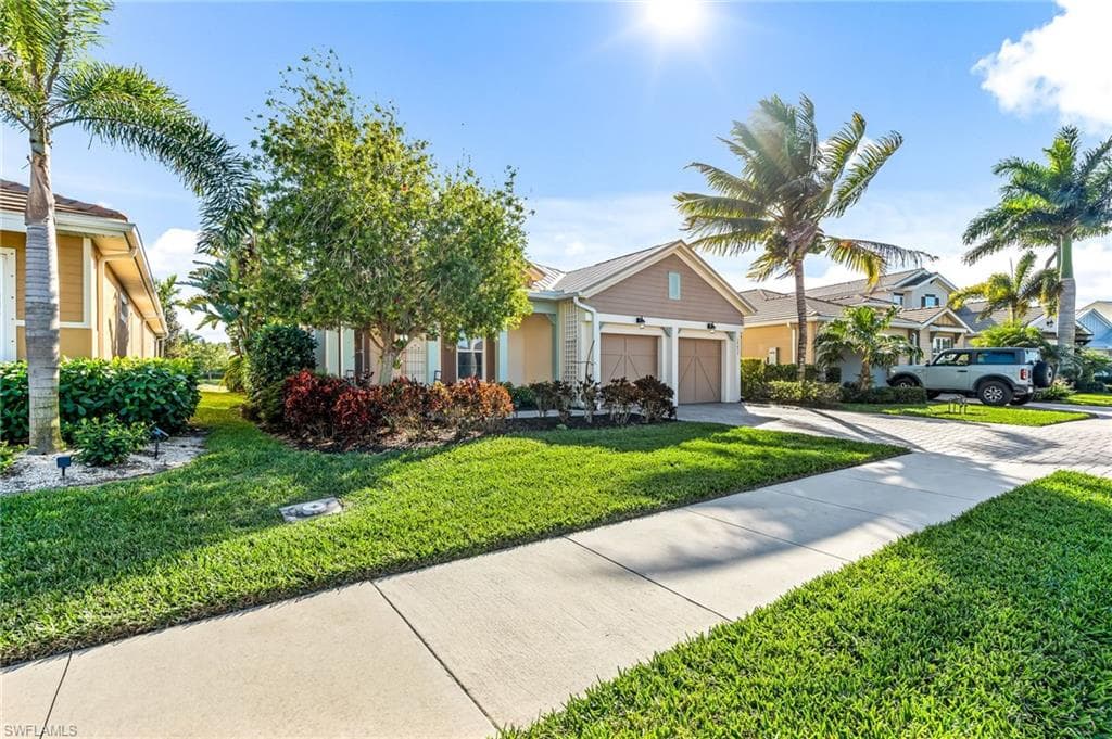 14653 Tropical Dr, Naples, FL 34114-3