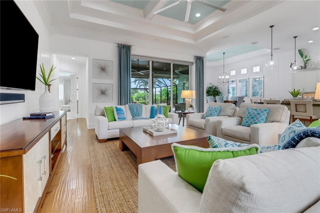 5166 Andros Dr, Naples, FL 34113-4