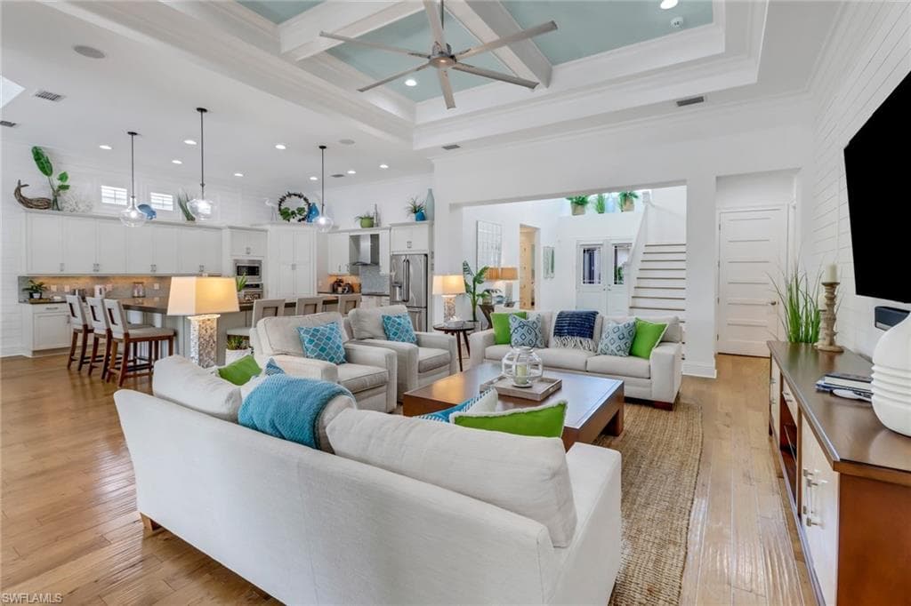 5166 Andros Dr, Naples, FL 34113-5