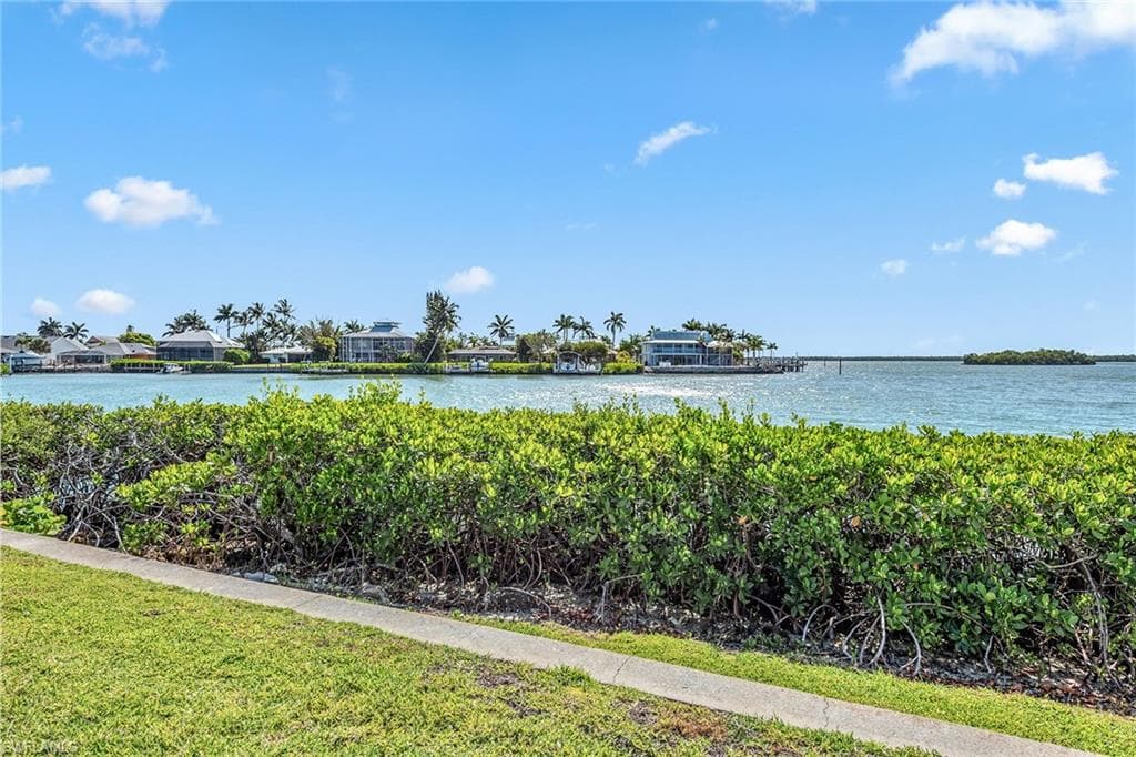 330 Kon Tiki Dr G7, Naples, FL 34113-25