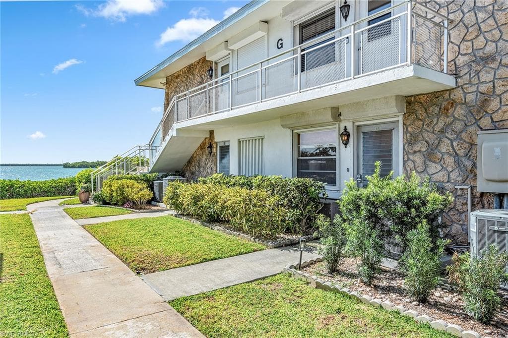330 Kon Tiki Dr G7, Naples, FL 34113-3