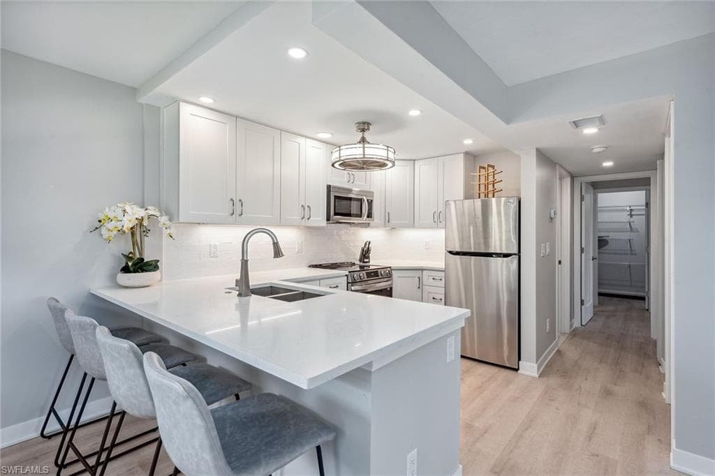 330 Kon Tiki Dr G7, Naples, FL 34113-7
