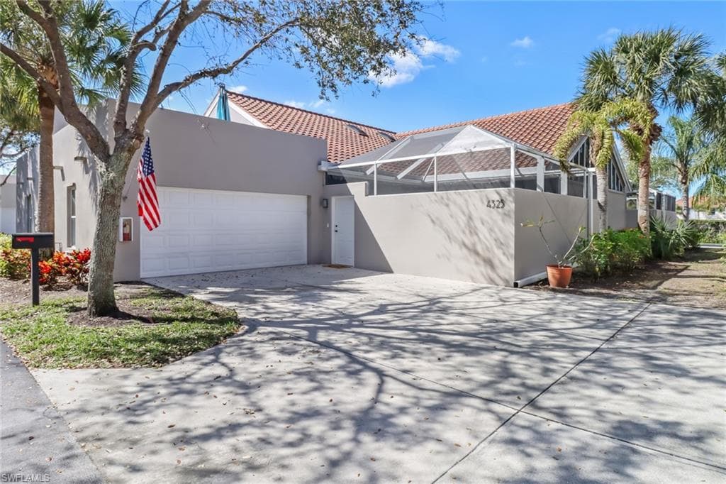 4325 Covey Cir 10b, Naples, FL 34109-1
