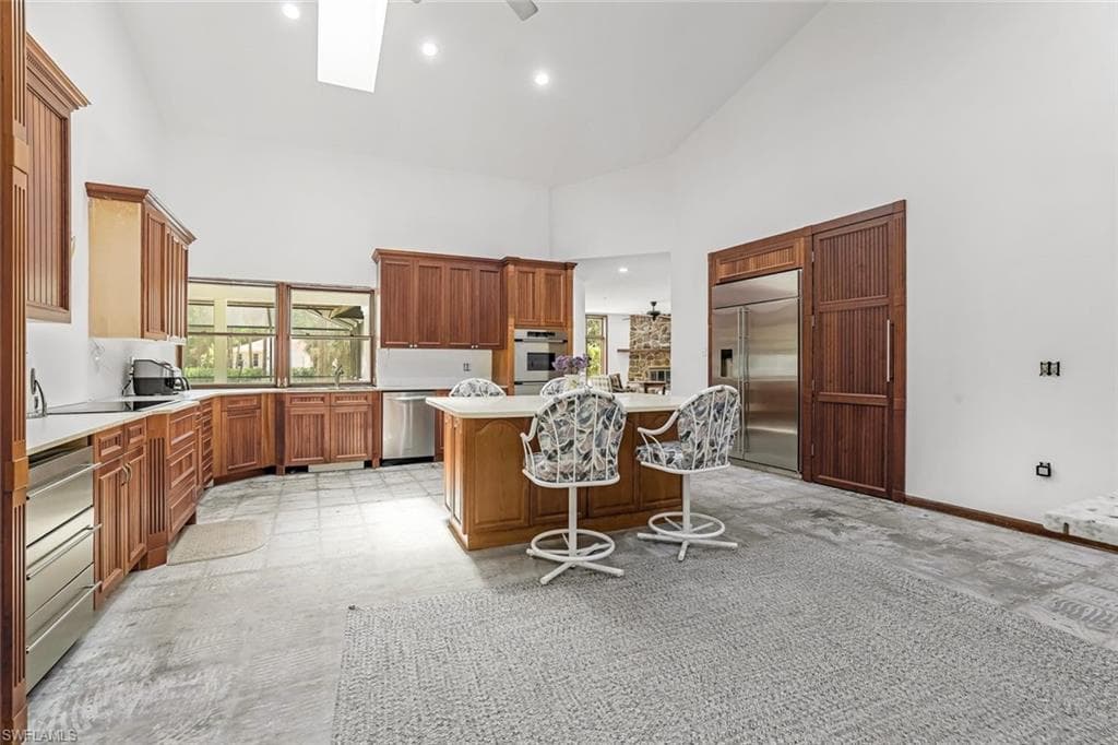 5752 Bur Oaks Ln, Naples, FL 34119-9