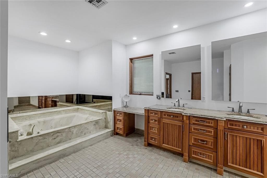 5752 Bur Oaks Ln, Naples, FL 34119-14
