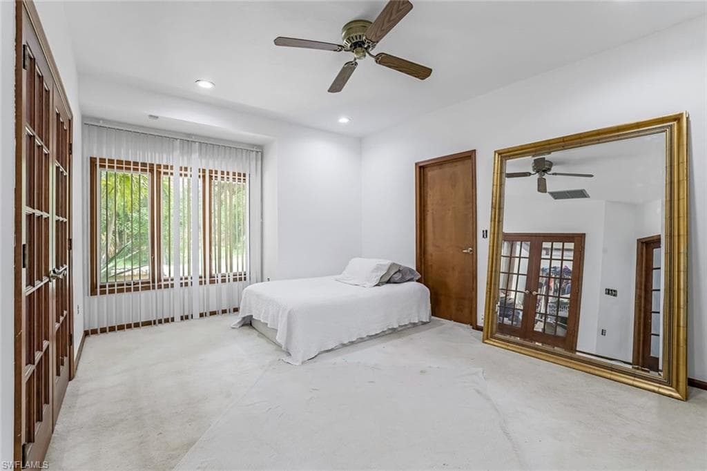 5752 Bur Oaks Ln, Naples, FL 34119-19