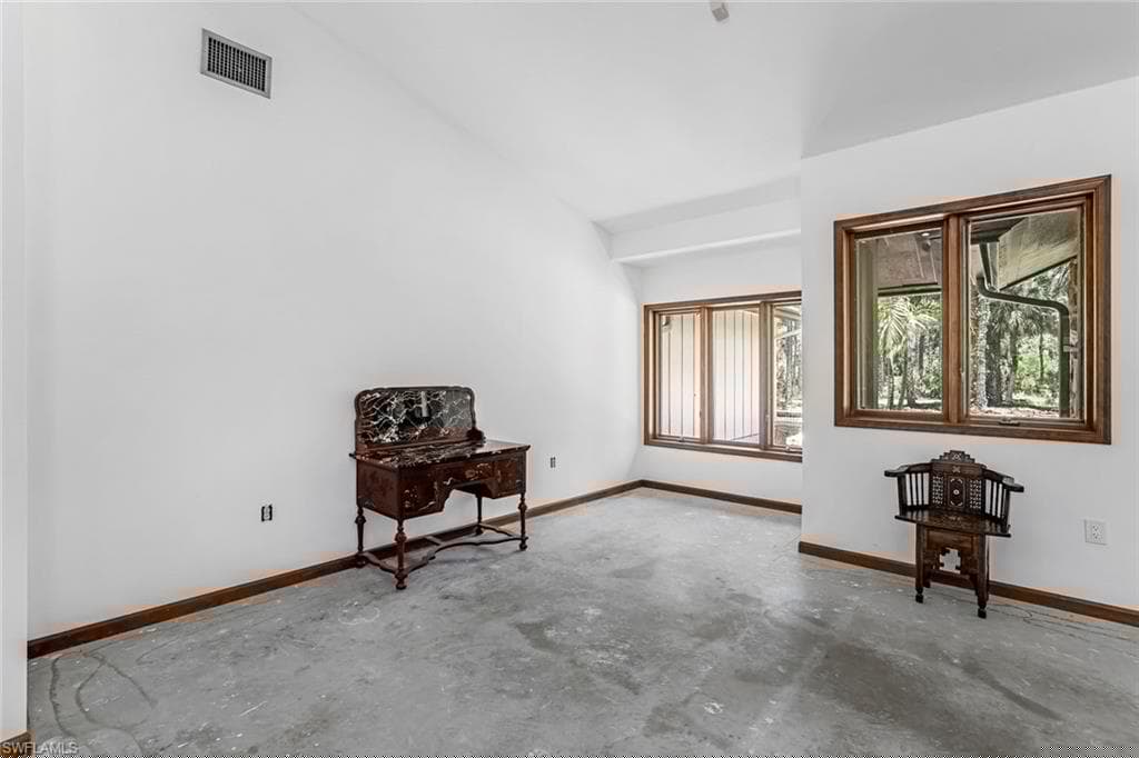 5752 Bur Oaks Ln, Naples, FL 34119-20