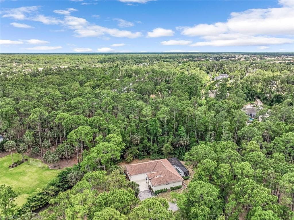 5752 Bur Oaks Ln, Naples, FL 34119-32