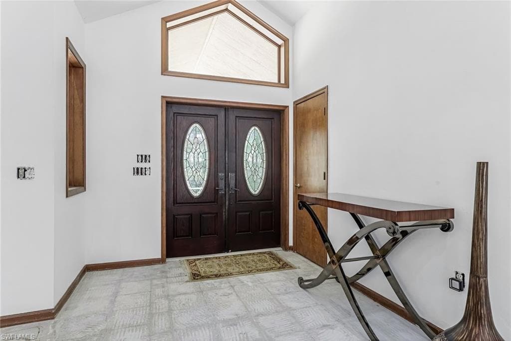 5752 Bur Oaks Ln, Naples, FL 34119-6
