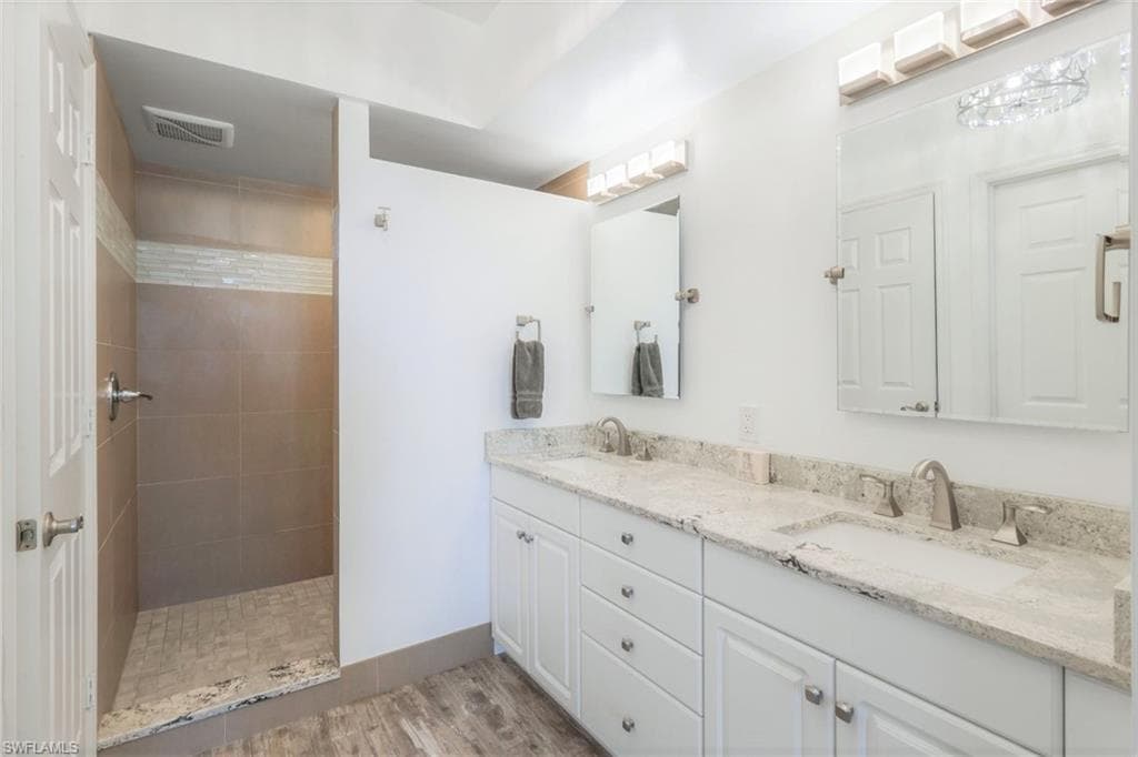 315 Dunes Blvd 604, Naples, FL 34110-21