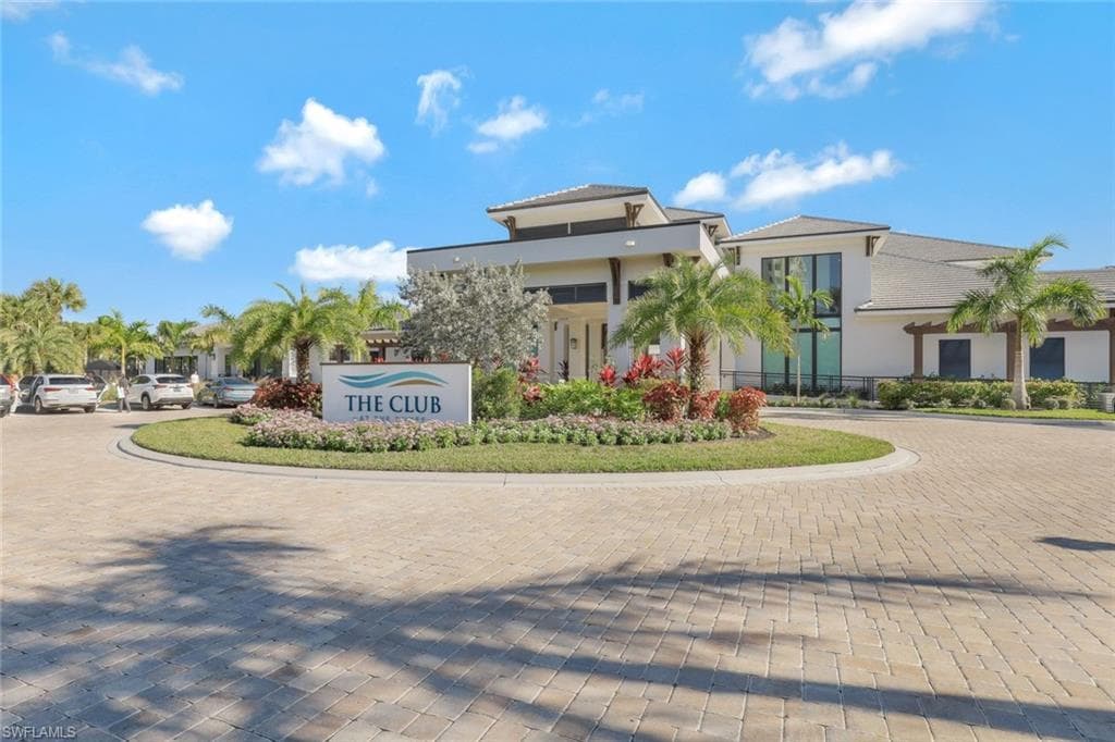 315 Dunes Blvd 604, Naples, FL 34110-33