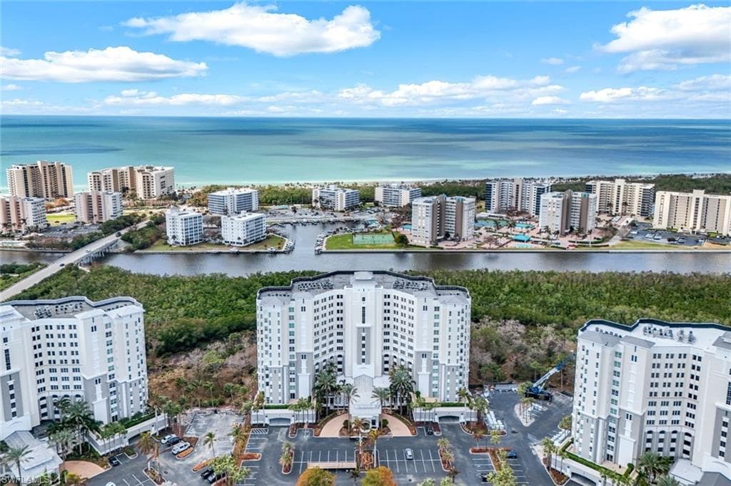 315 Dunes Blvd 604, Naples, FL 34110-36