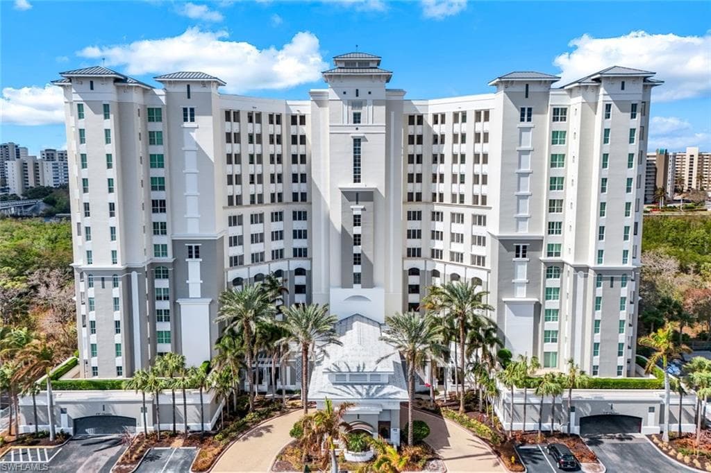 315 Dunes Blvd 604, Naples, FL 34110-3