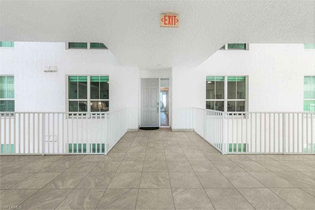 315 Dunes Blvd 604, Naples, FL 34110-5