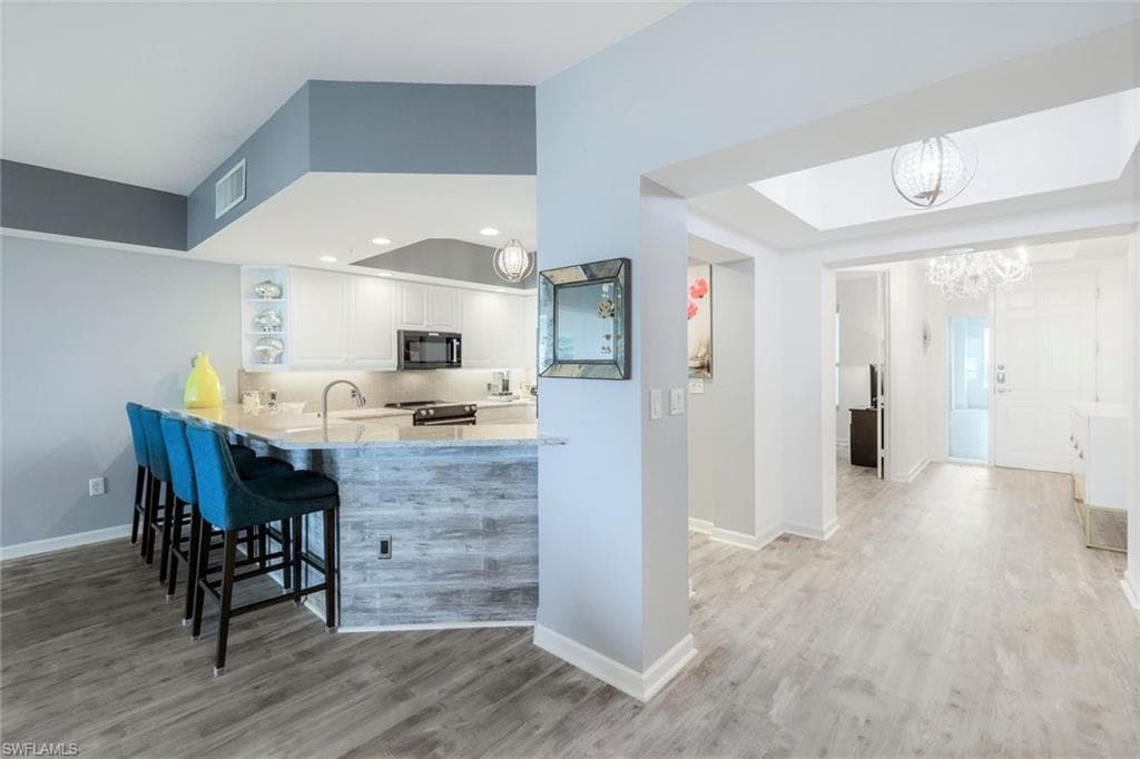 315 Dunes Blvd 604, Naples, FL 34110-7