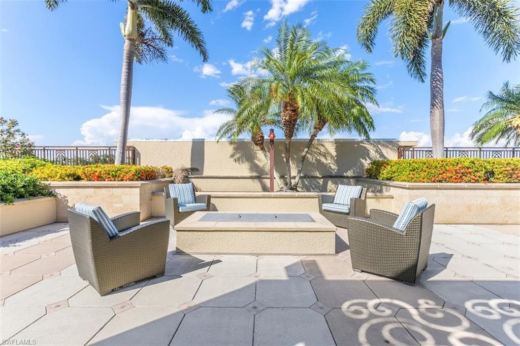 9123 Strada Pl 7504, Naples, FL 34108-22