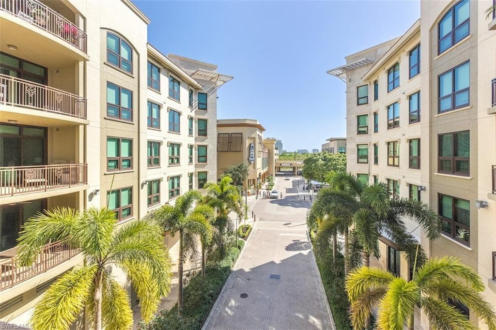 9123 Strada Pl 7504, Naples, FL 34108-27