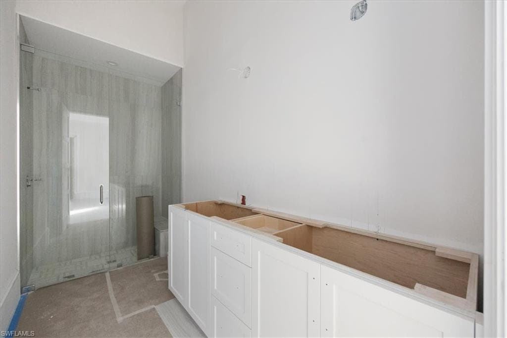 375 Bow Line Dr, Naples, FL 34103-18