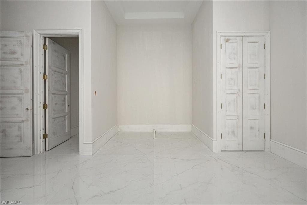 375 Bow Line Dr, Naples, FL 34103-21